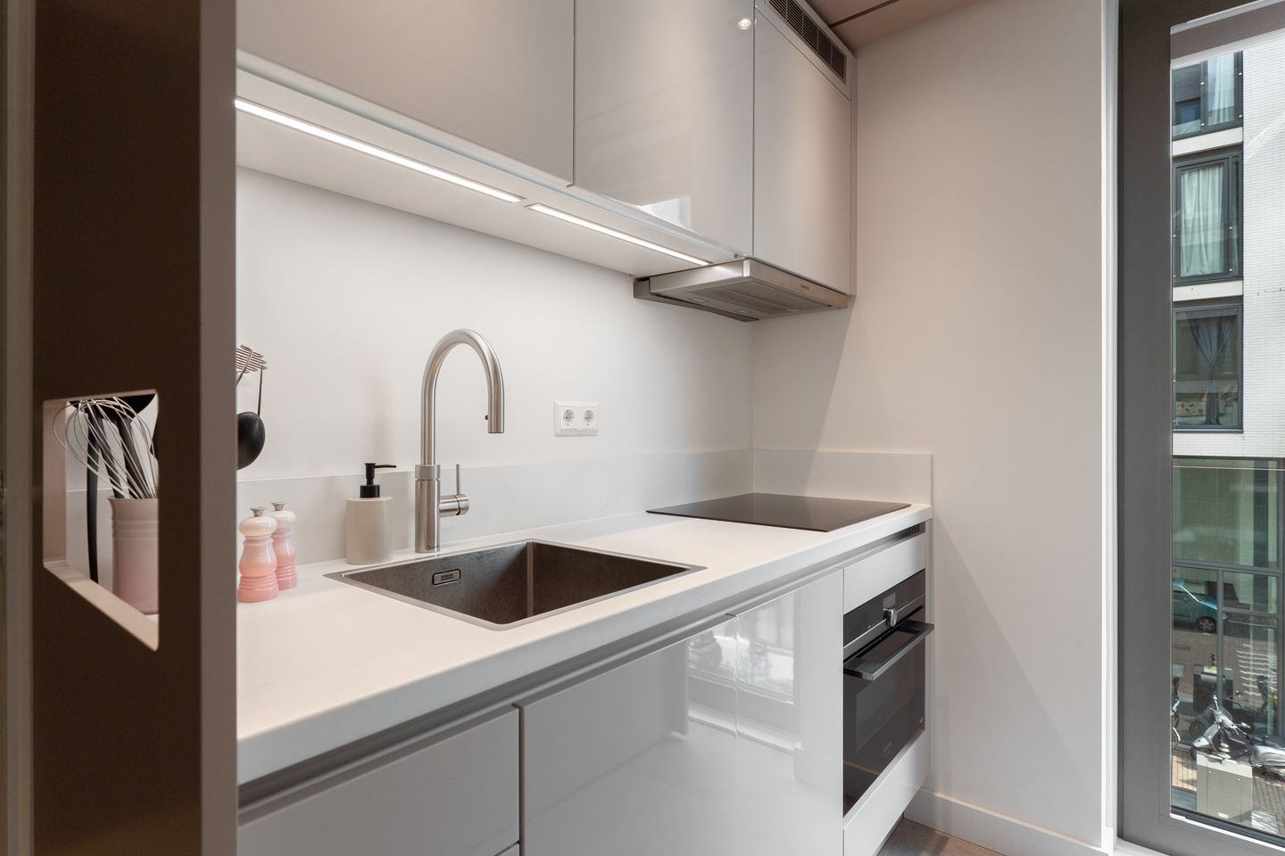 Photo 4 of Cruquiusweg 79-B6