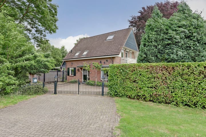 Photo 32 of Ruurloseweg 47-A