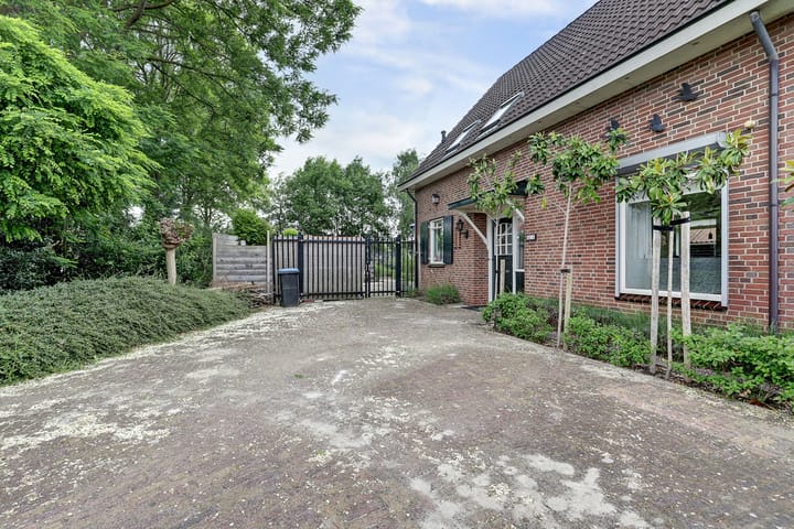 Photo 33 of Ruurloseweg 47-A