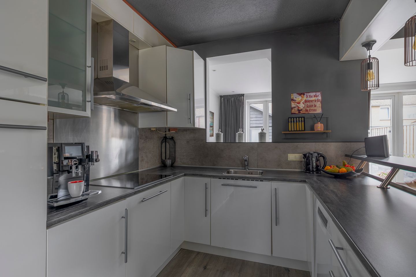 Photo 5 of Reinier de Graafstraat 5