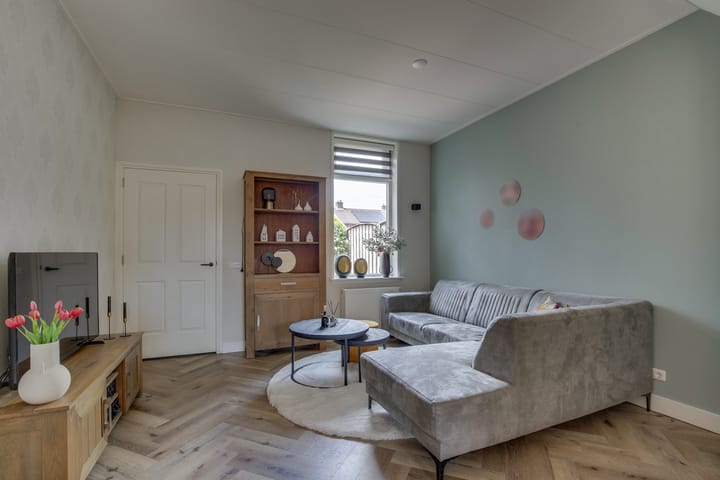 Photo 4 of Schoolstraat 12