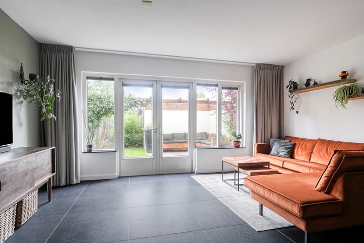 Photo 11 of Vijverlaan 39