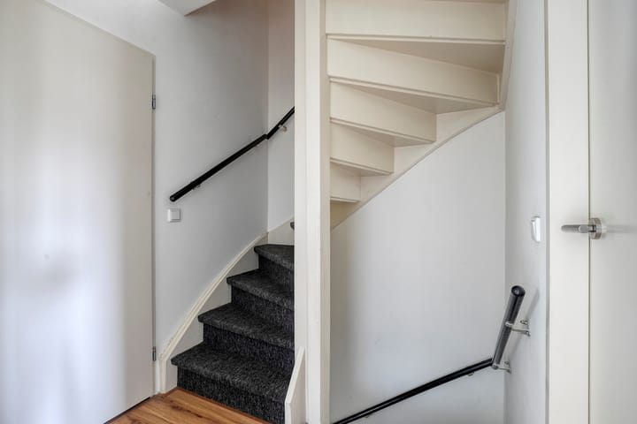 Photo 18 of Vijverlaan 39