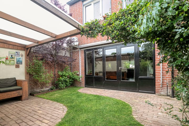 Photo 34 of Vijverlaan 39