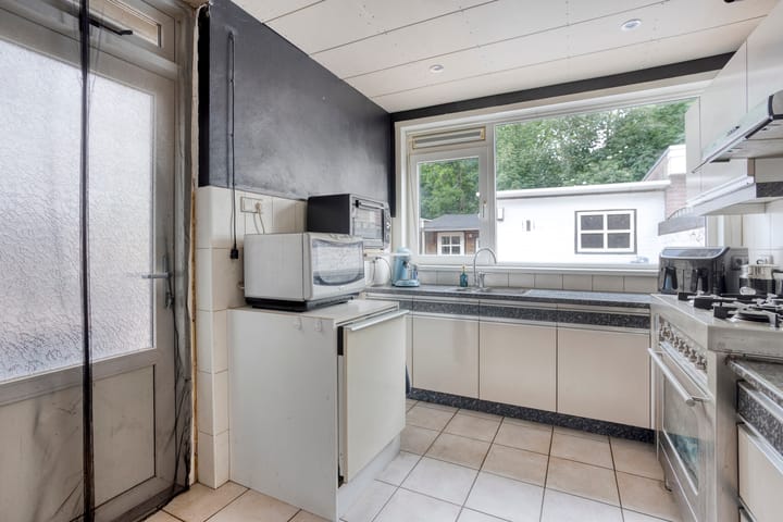 Photo 11 of Lindehoutstraat 17