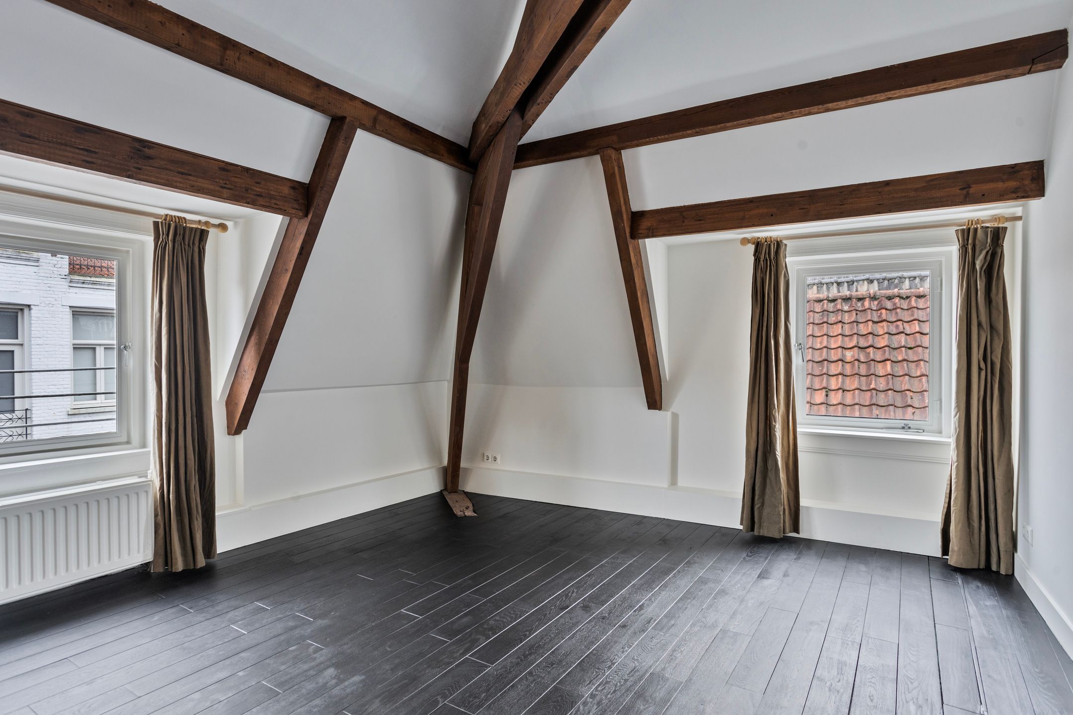 Photo 6 of Berewoutstraat 1-A