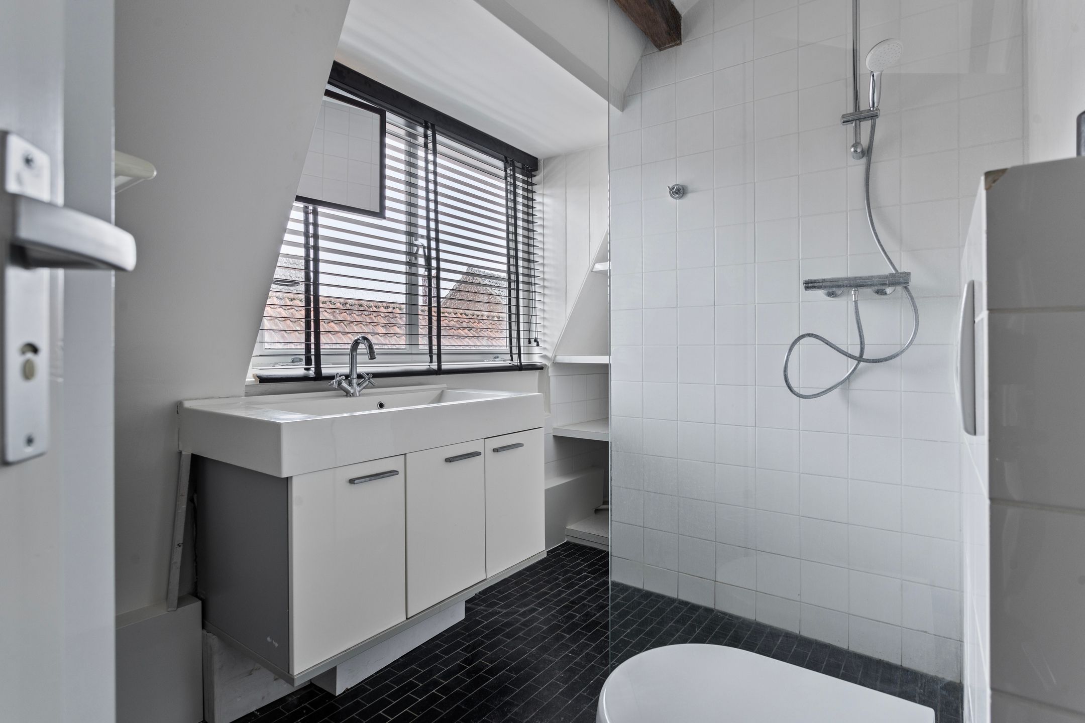 Photo 12 of Berewoutstraat 1-A