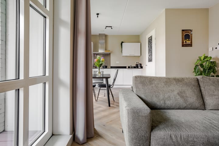 Foto 13 van Charley Tooropgracht 117