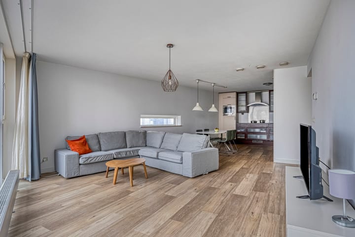 Photo 10 of Jufferstraat 212