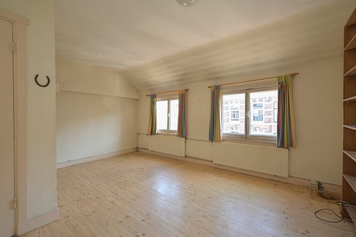 Foto 25 van Sumatrastraat 330