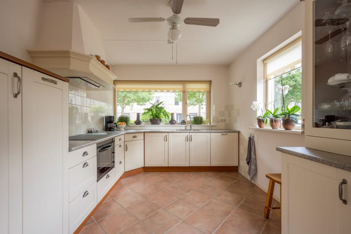 Foto 11 van Korfmakerslaan 1