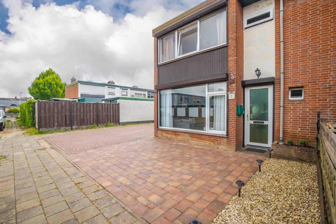 Foto 7 van Margrietstraat 1