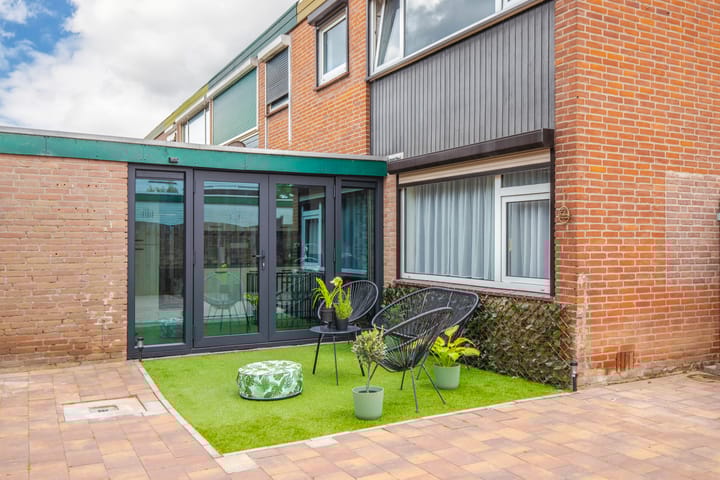 Foto 23 van Margrietstraat 1