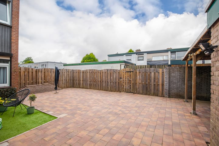 Foto 27 van Margrietstraat 1