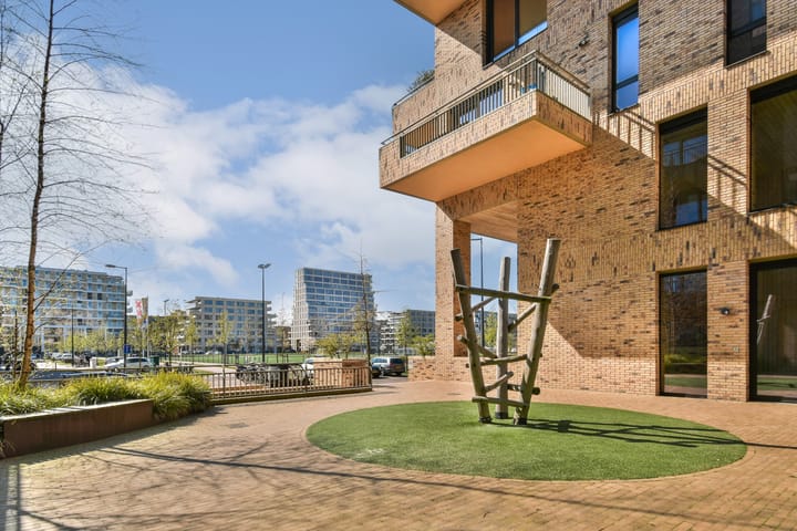 Foto 25 van Faas Wilkesstraat 211