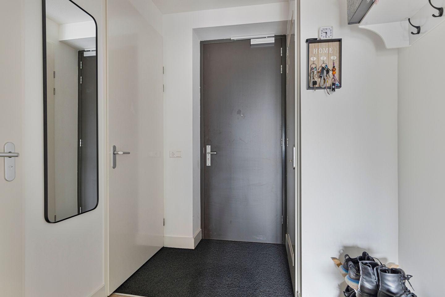 Photo 10 of Aan het Spoor 90