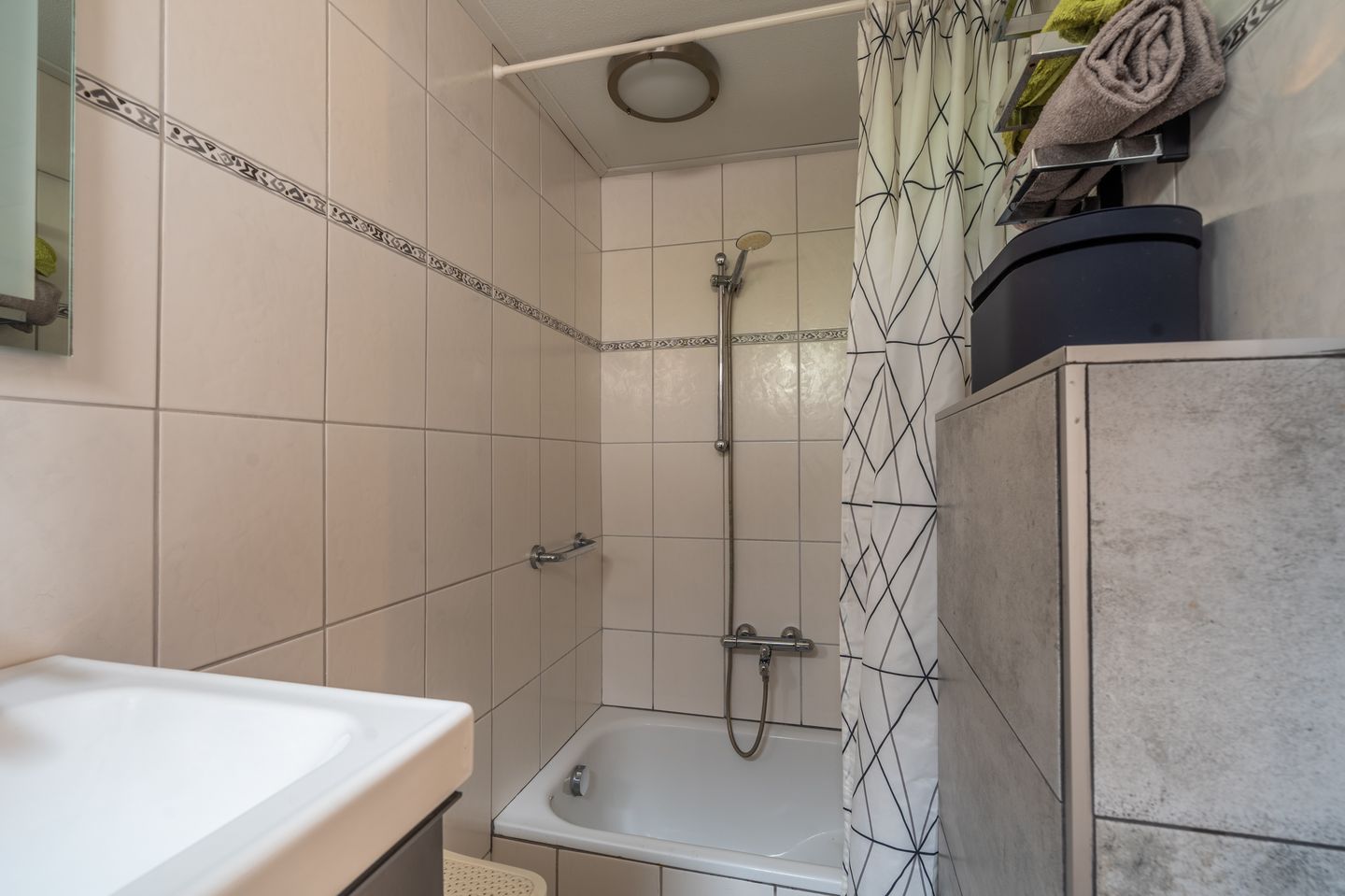 Photo 29 of Mr. A.J. de Sitterstraat 16