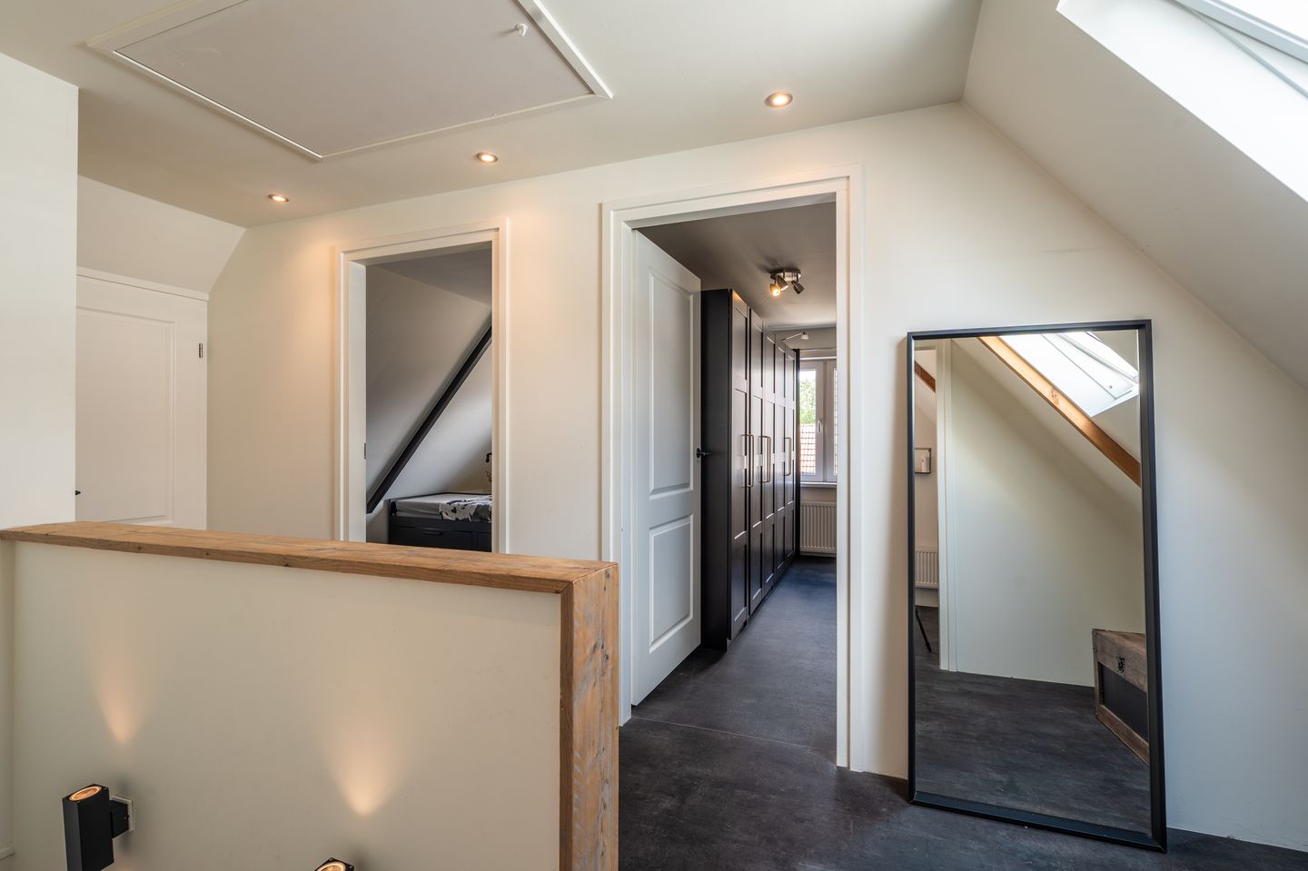 Photo 44 of Mr. A.J. de Sitterstraat 16