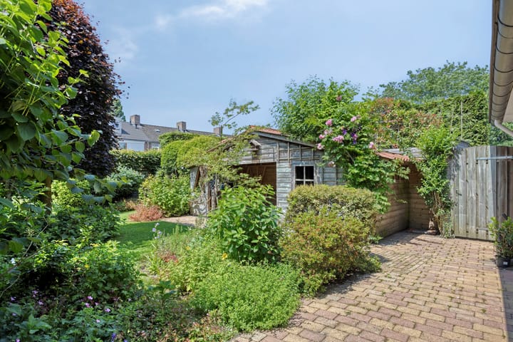 Foto 10 van Den Hof 29