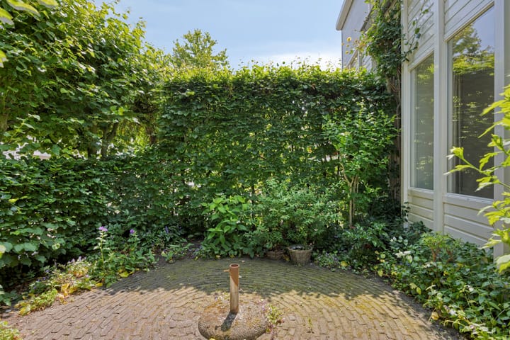 Foto 15 van Den Hof 29