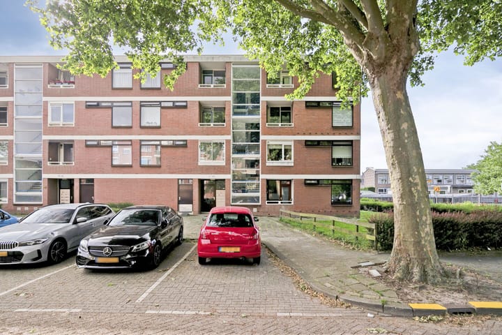 Photo 2 of Van Beethovenstraat 167