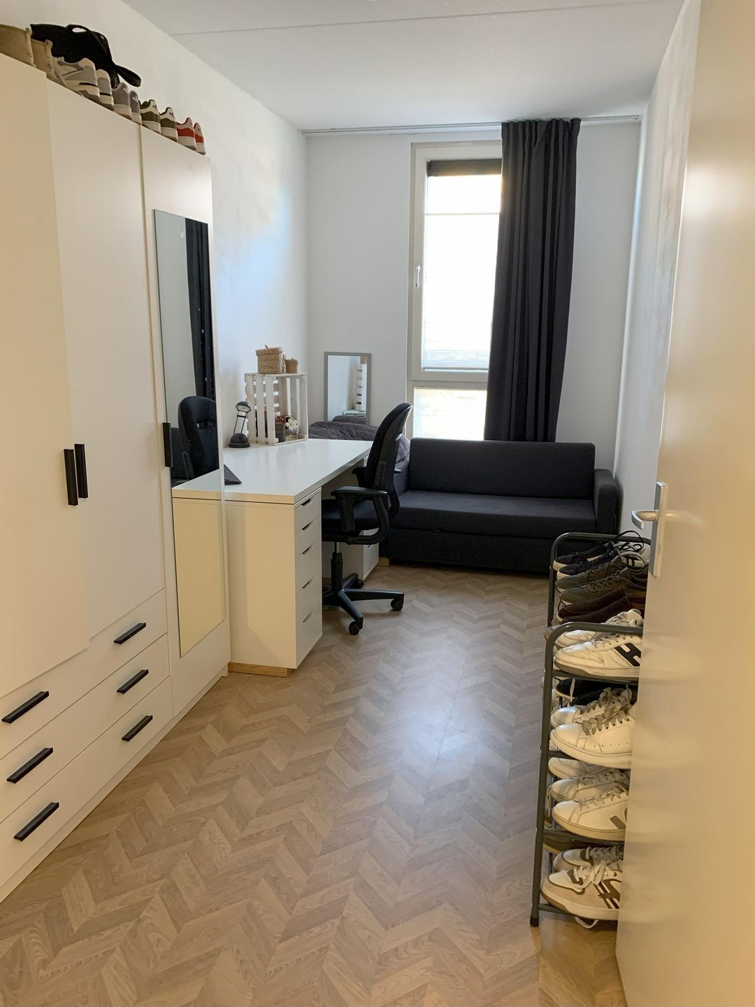 Photo 16 of Roosendaalseweg 13-C