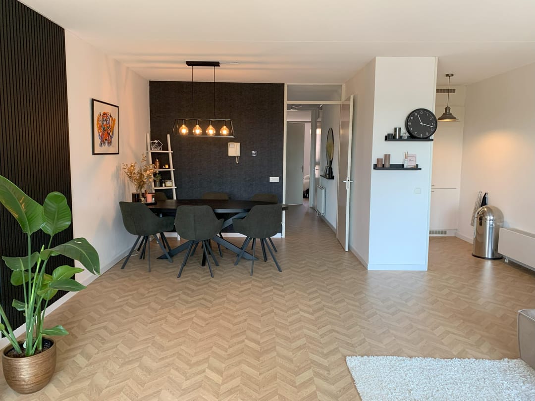 Photo 2 of Roosendaalseweg 13-C