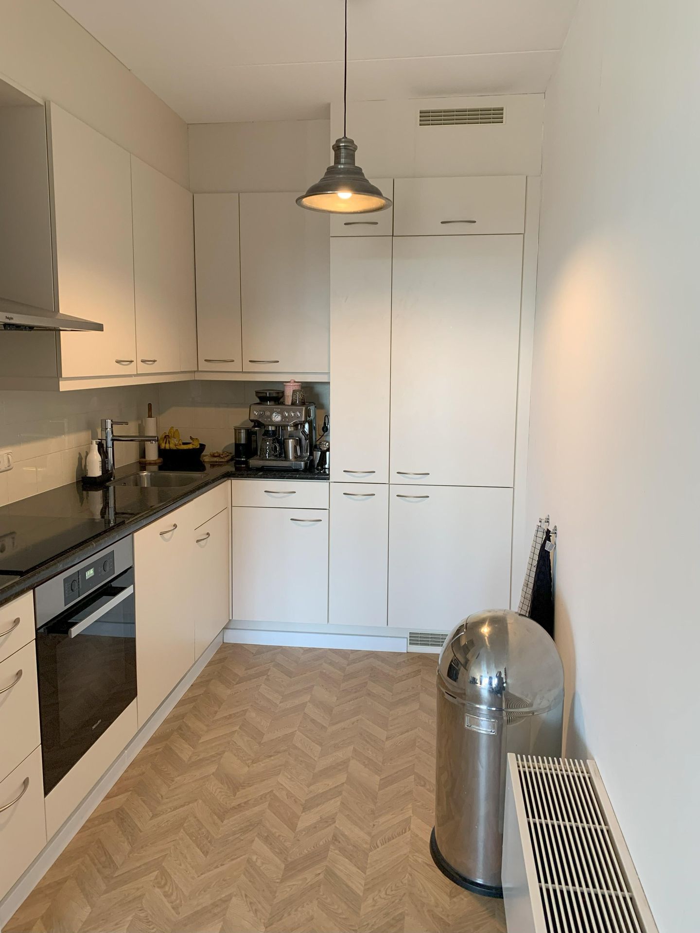 Photo 10 of Roosendaalseweg 13-C