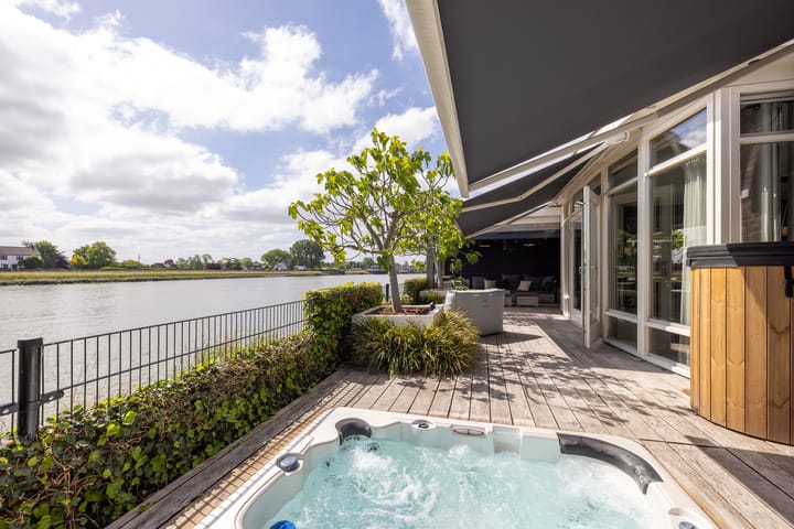 Photo 48 of Stuurboord 28