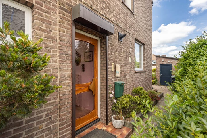 Foto 9 van Charles de Geloesstraat 1