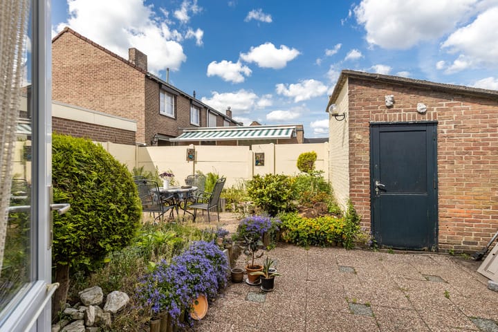 Foto 23 van Charles de Geloesstraat 1