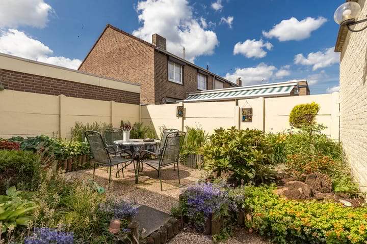 Foto 25 van Charles de Geloesstraat 1