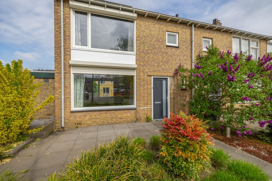 Photo 1 of Ganzerikstraat 19