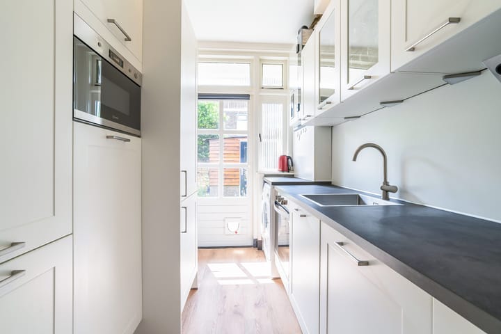 Photo 4 of Isaäk Hoornbeekstraat 11