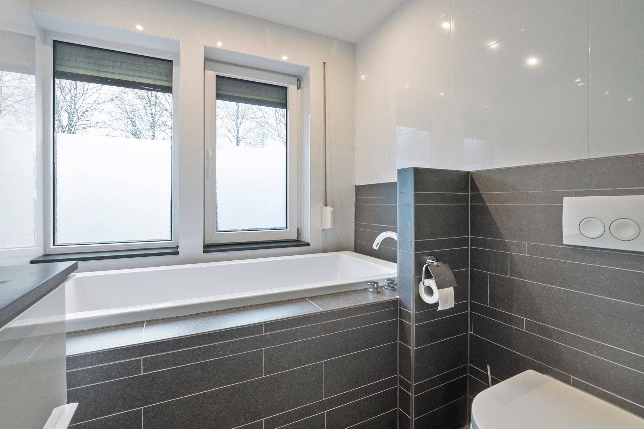 Photo 24 of Frans van Waesberghestraat 17