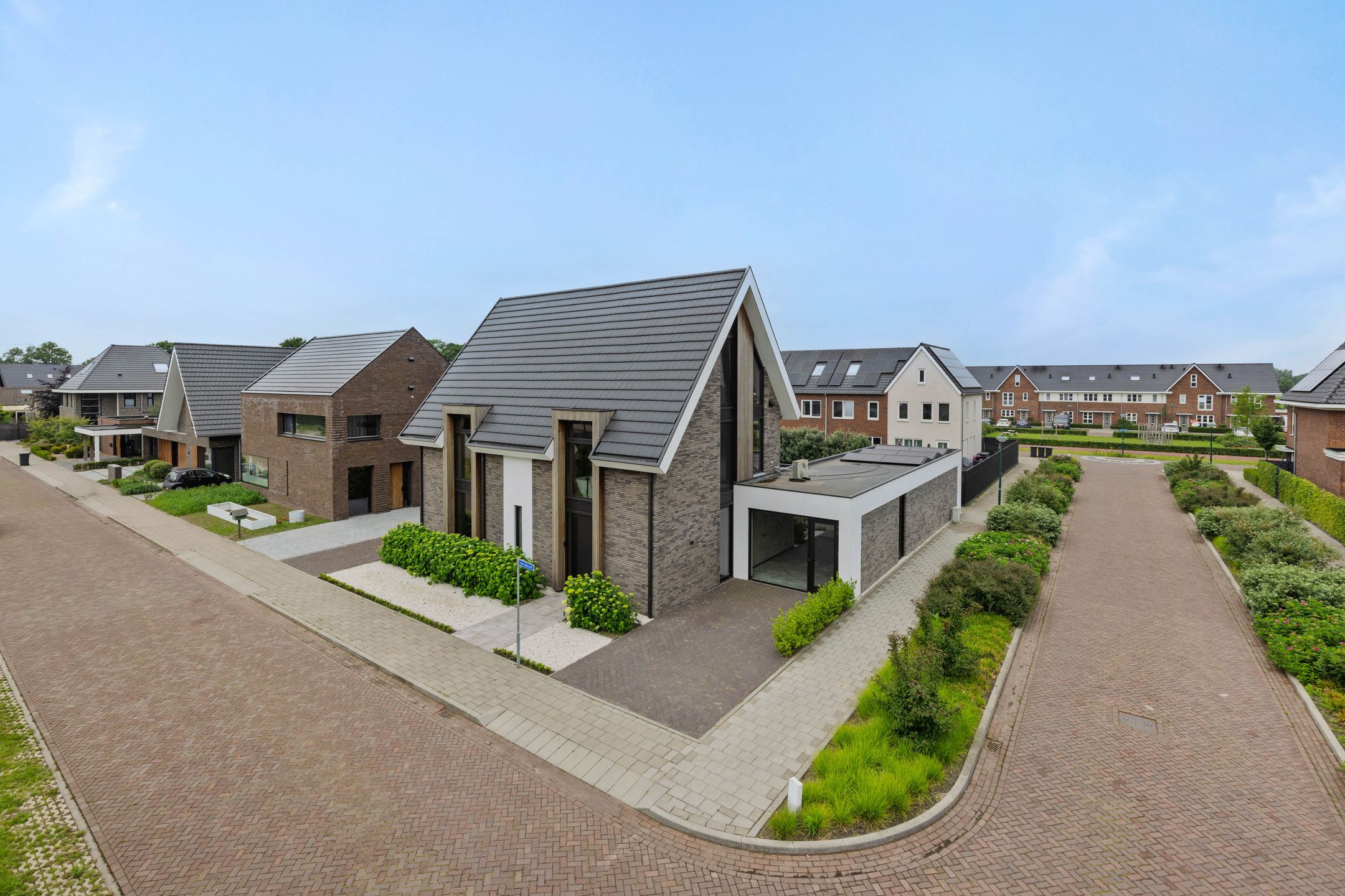 Photo 60 of Van Uden-erf 14