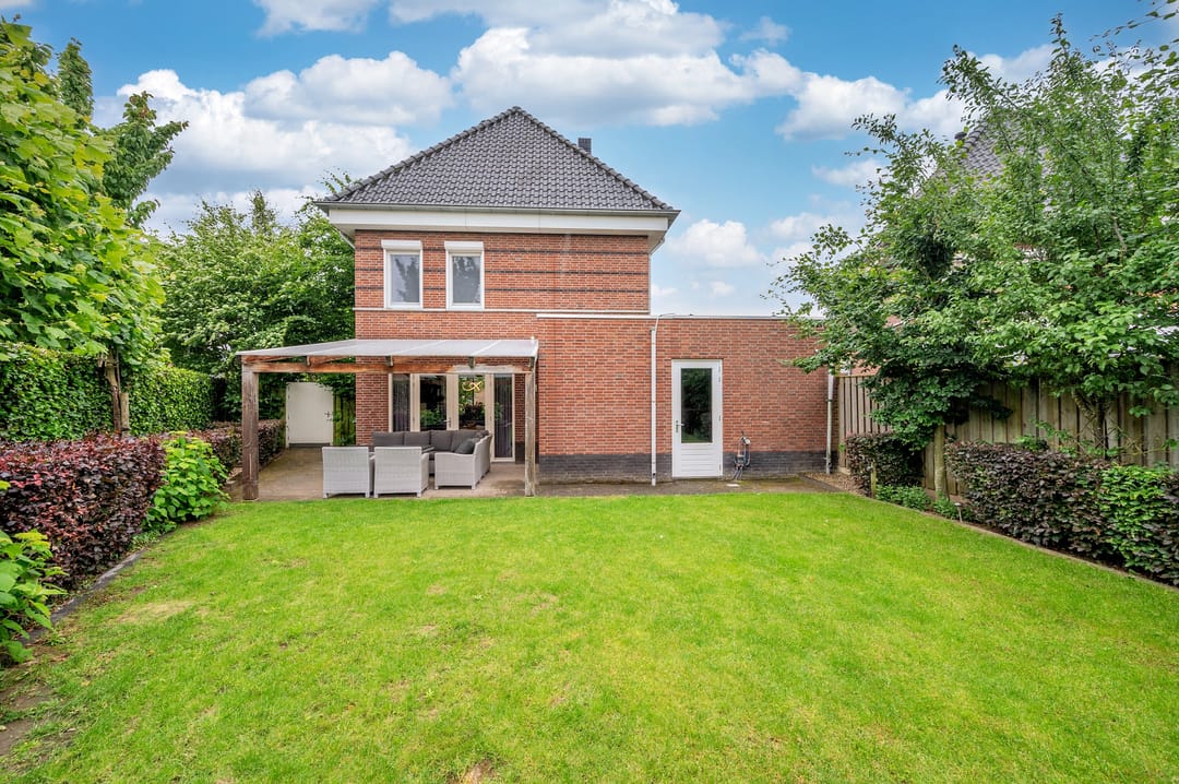 Photo 7 of Burgemeester Claessenstraat 12