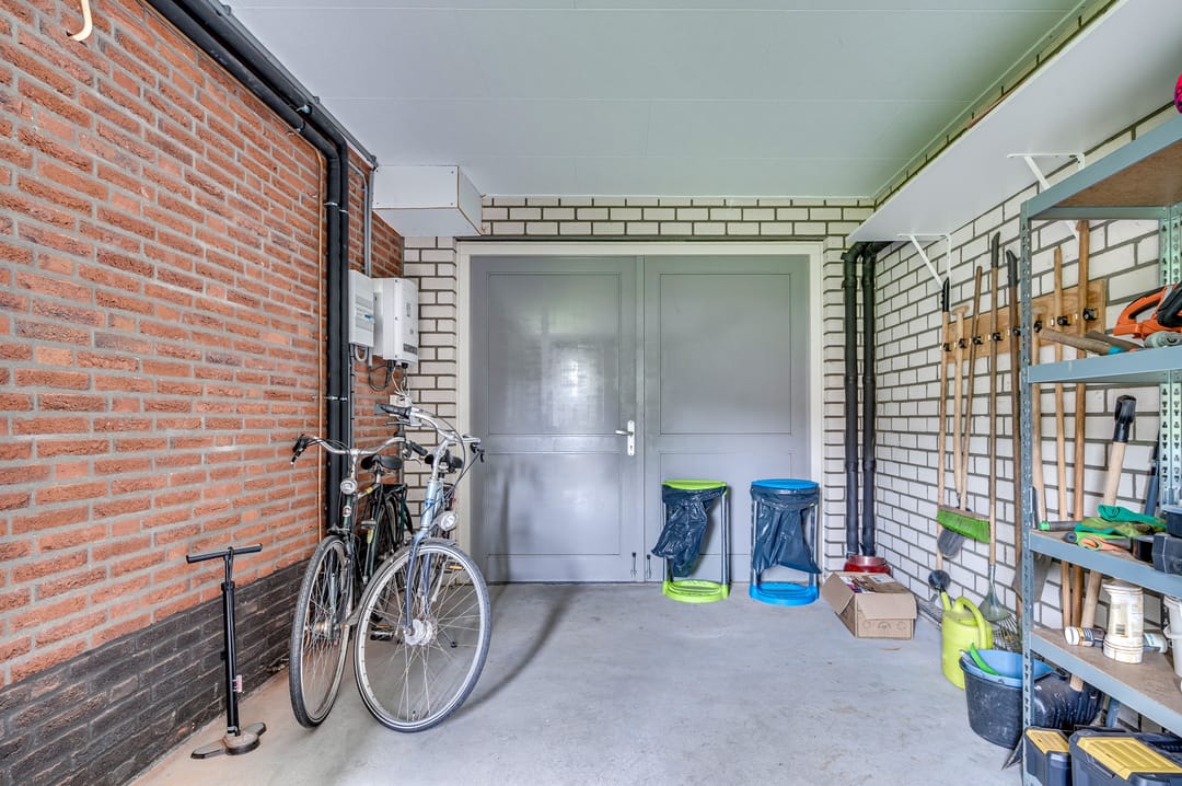 Photo 23 of Burgemeester Claessenstraat 12