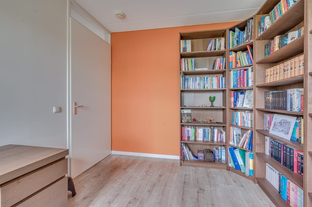 Photo 31 of Burgemeester Claessenstraat 12