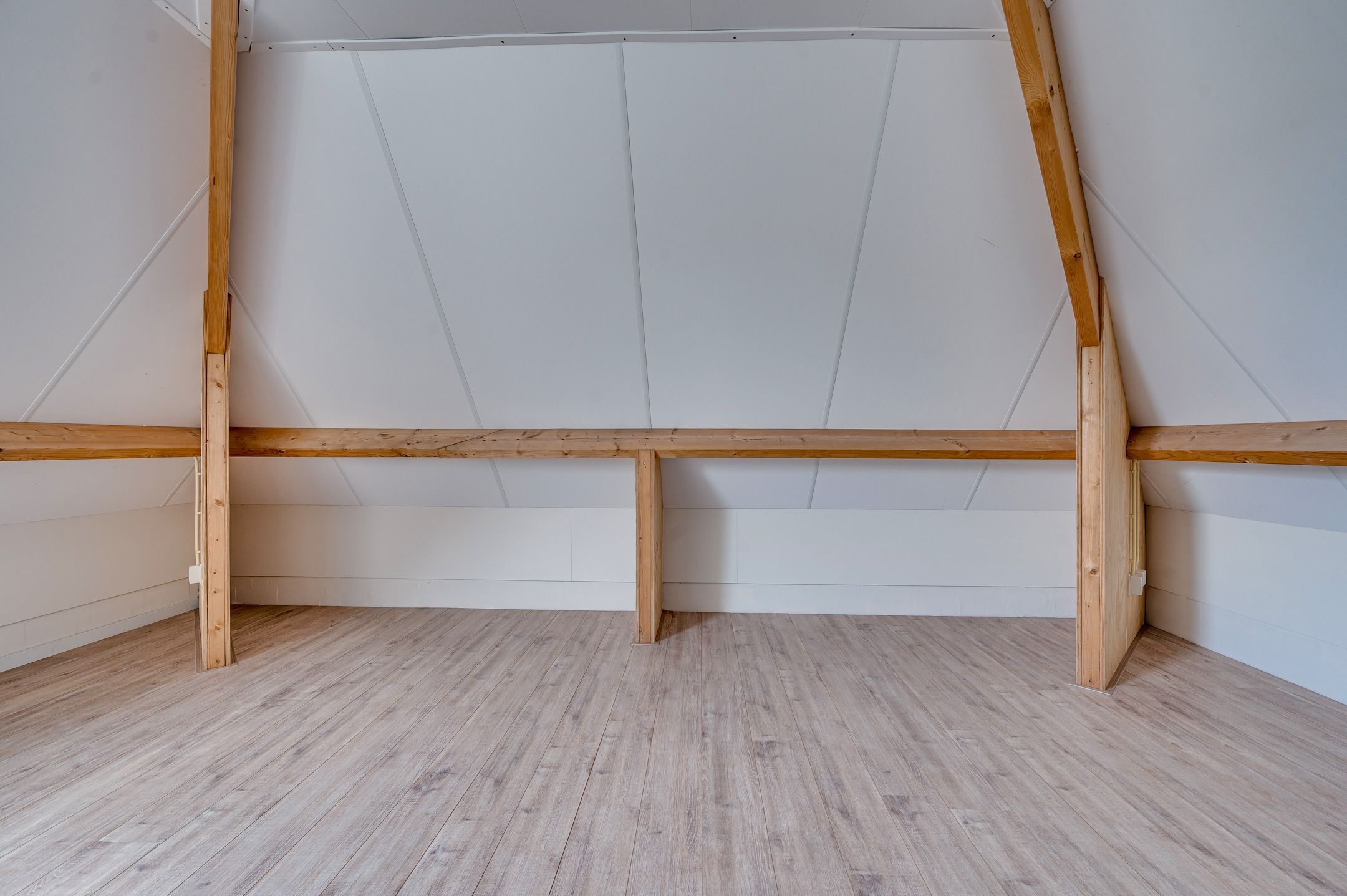 Photo 39 of Burgemeester Claessenstraat 12