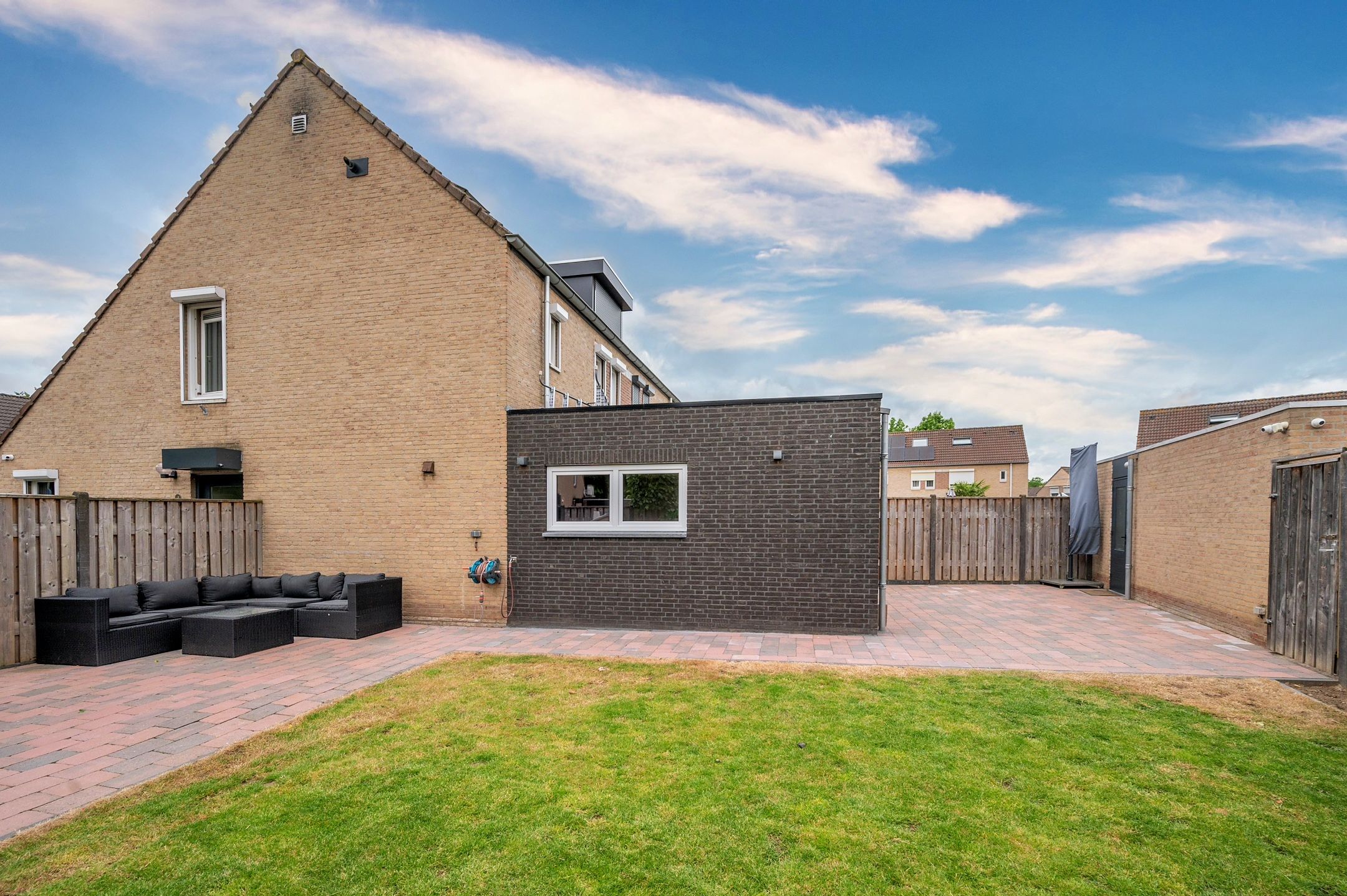 Photo 42 of Weefsterstraat 9