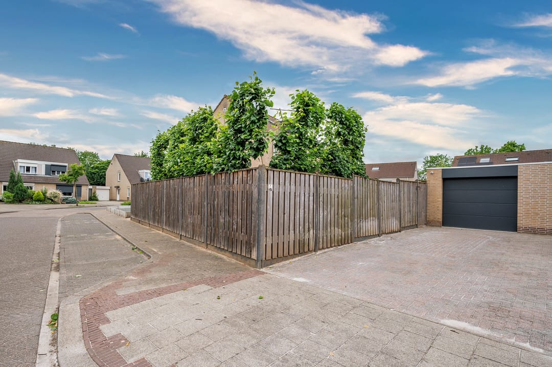 Photo 46 of Weefsterstraat 9