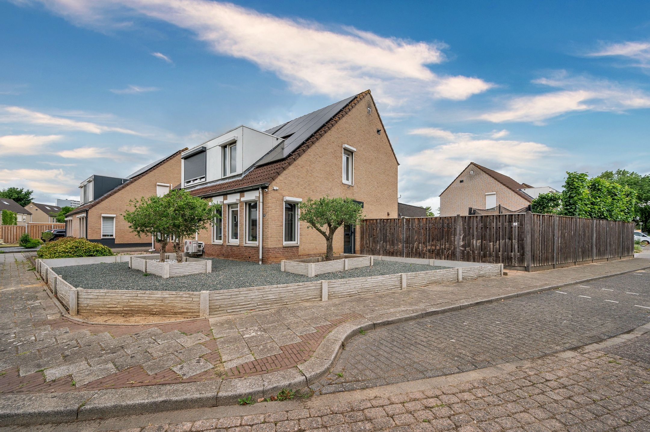 Photo 48 of Weefsterstraat 9