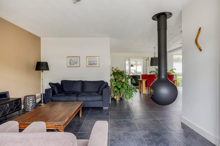 Foto 9 van Velpstraat 28