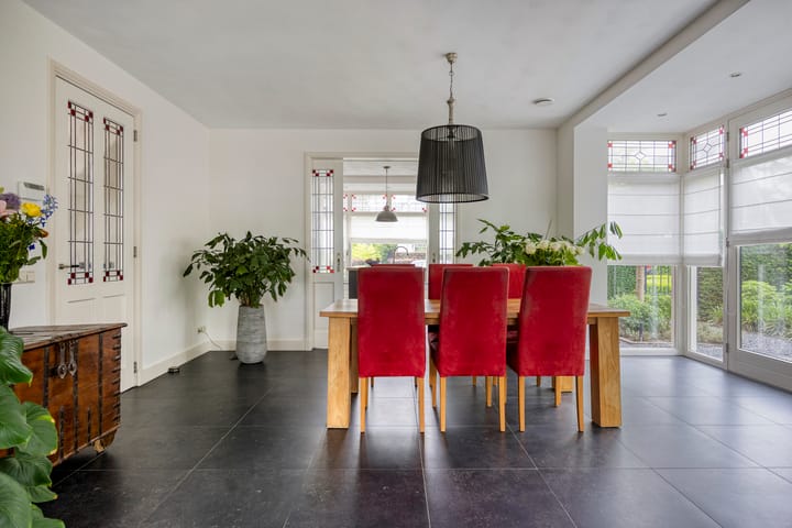 Foto 12 van Velpstraat 28