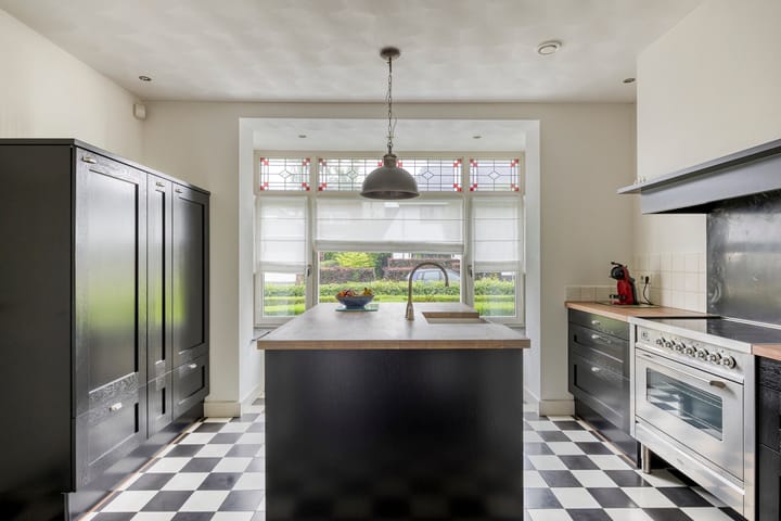 Foto 15 van Velpstraat 28