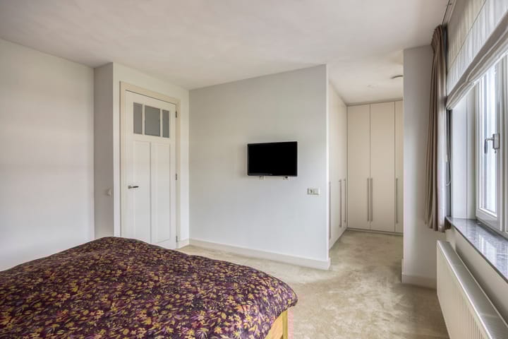 Foto 24 van Velpstraat 28