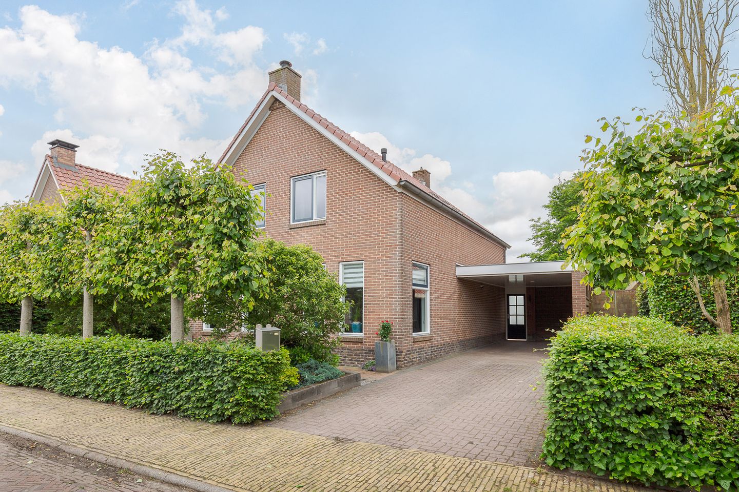 Foto 4 van Idzardaweg 62