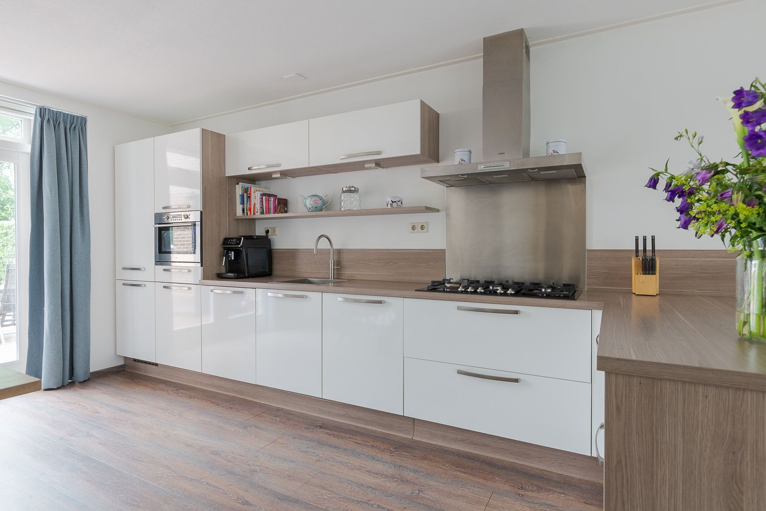 Foto 12 van Idzardaweg 62