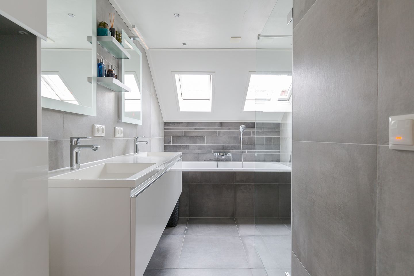 Foto 40 van Idzardaweg 62